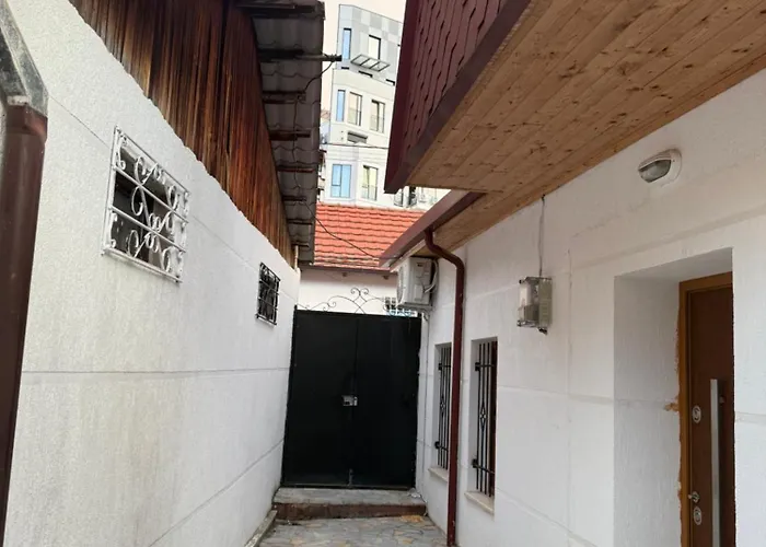 Konukevi Selvia Center Tiran